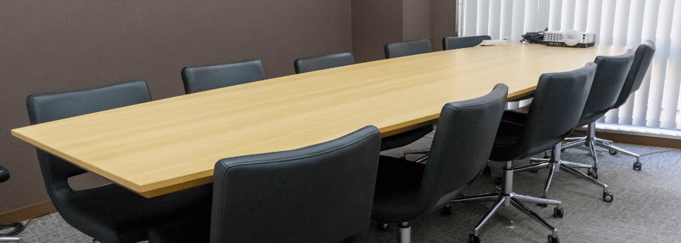 社内会議室内観